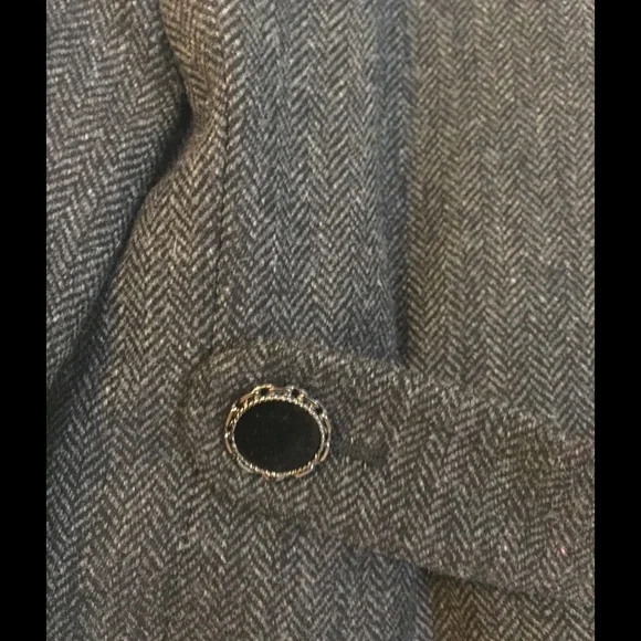 CHANEL Cropped Gray Jacket FR38 / US6 - Picture 6 of 16